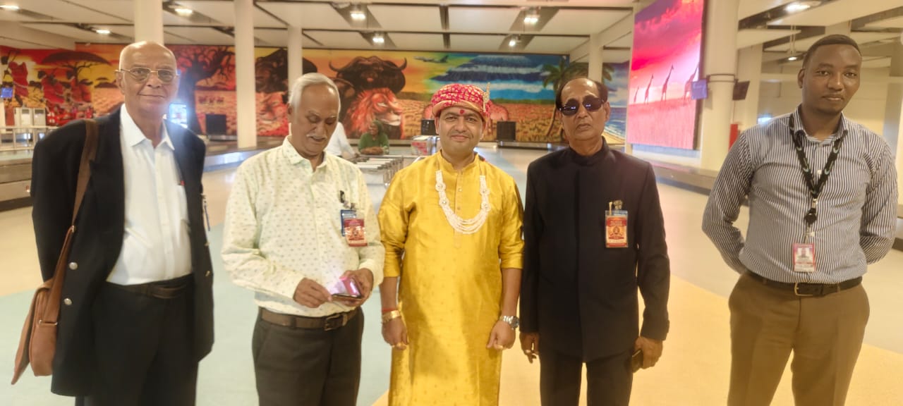 मनौना धाम सरकार पहुचे तंजानिया अफ्रीका , श्याम भक्तो ने किया स्वागत 