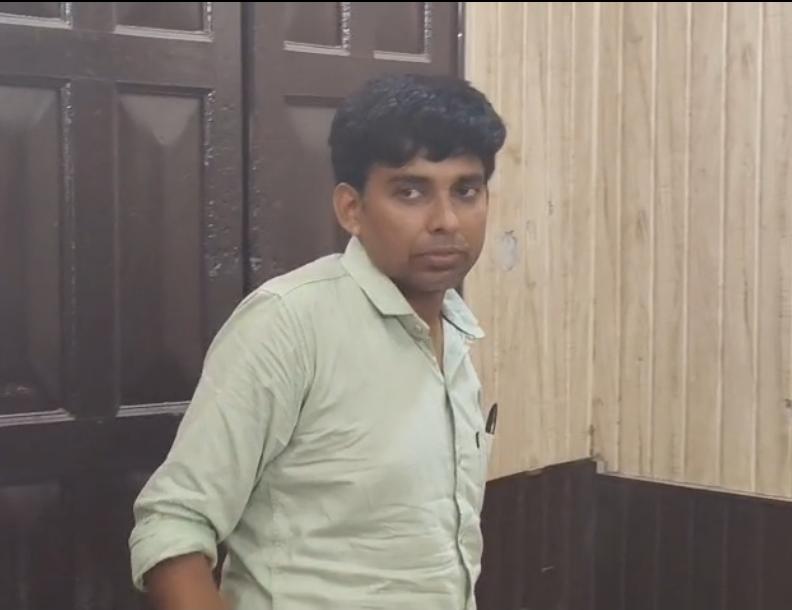 बरेली में टीजीटी परीक्षा में सॉल्वर गैंग का हुआ पर्दाफाश, दूसरे अभ्यर्थी की जगह परीक्षा देते युवक को पुलिस ने पकड़ा